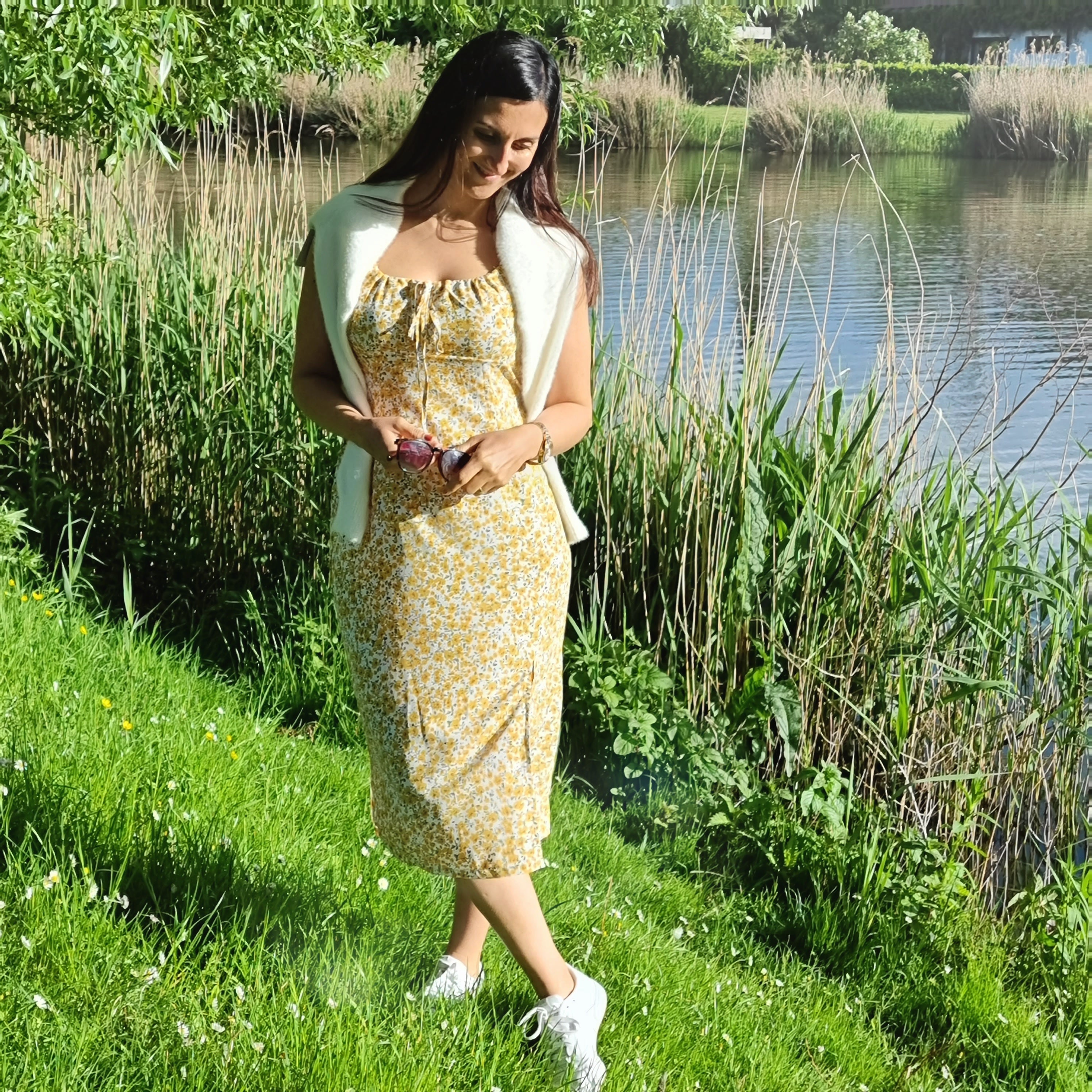 Nina yellow dress 🌻