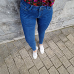 Afbeelding in Gallery-weergave laden, Blue skinny jeans
